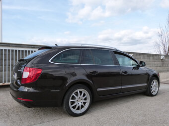 Škoda Superb kombi 2,0 TDi DSG rok 2013 - 6
