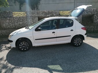 Peugeot 206 1.1i 44.Kw R. V. 2005 Exklusiv... Top..Stav... - 6