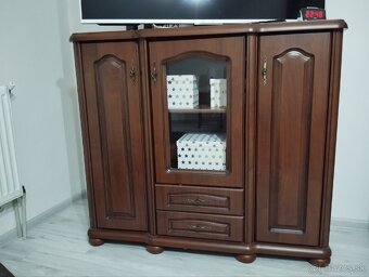 Manželská posteľ -spalňa, nočné stolíky ,komoda - 6