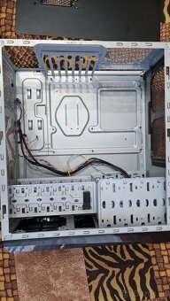 Predám PC skrinku Cooler Master + 600w zdroj EVGA + vetraky - 6