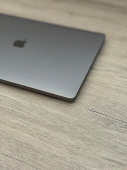 Apple Macbook Pro 16 2019 i9 64/1Tb - 6
