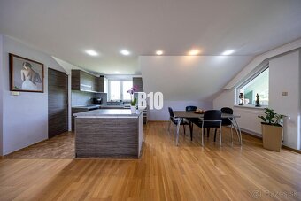 PONUKA uprostred VINOHRADU - dvojpodlažný rodinný dom s PEKN - 6