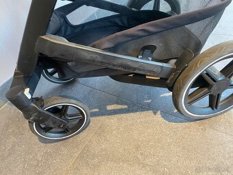 Joolz geo 3 brilliant black hlboky kocik - 6