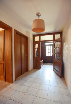 Na predaj Rodinný dom,Trenčín-Zlatovce, krásny pozemok 900m2 - 6