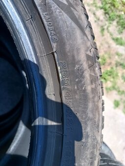 285/45 R21 zimne pneumatiky - 6
