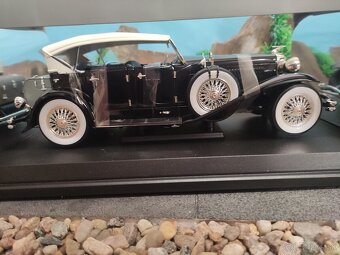 prodám nový model 1:18 duessenberg 1934 - 6