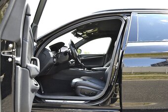 BMW 5 Touring 530d xDrive Mpaket Laser display key panorama - 6
