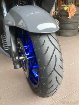 Suzuki Burgman 400 - 6