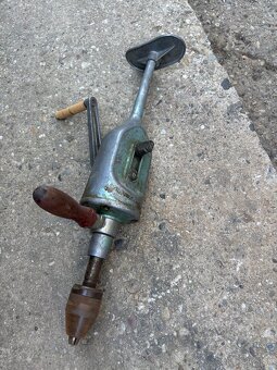 Stará retro rucna vŕtačka - 6