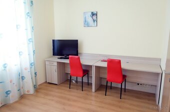 Prenajmem dlhodobé ubytovanie v širšom centre Trenčín - 6