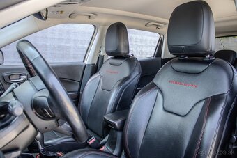 Jeep Compass 2.0L MJet 170 4WD Trailhawk A/T - 6