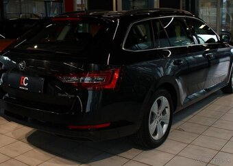 Škoda Superb 2.0 TDi DSG Combi nafta automat - 6