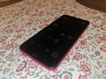 Predám Xiaomi Redmi 8 - 6
