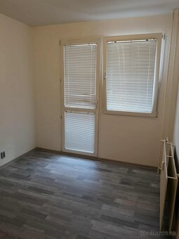 Na prenájom 3 izbový byt - 6