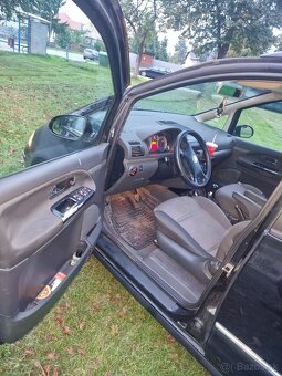 Vw sharan 1.9 tdi 85kw 7 miestni - 6