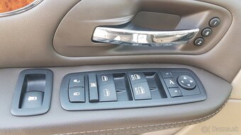 Chrysler Town&Country - 6