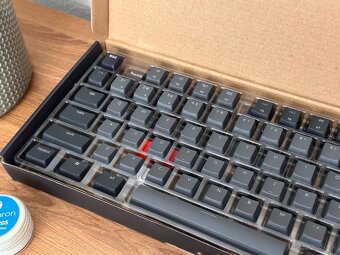 Mechanická klávesnica Keychron K4 (Kailh Red) - 6