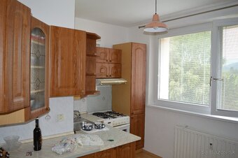 3-izbový, prerobený byt s loggiou. - 6