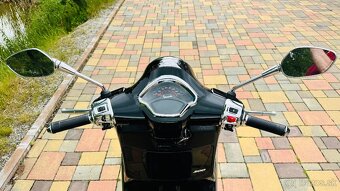 Vespa GTS 300, rok 2024, 700km, cena +DPH - 6