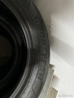 215/55 R17 98W GoodYear EfficientGrip Performance 2 - 6