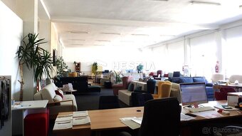 Veľký obchodný priestor 560 m² s parkovacími miestami na pre - 6