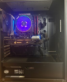 Ryzen 7 3800X, Radeon RX 570 Series 8GB, 16GB - 6
