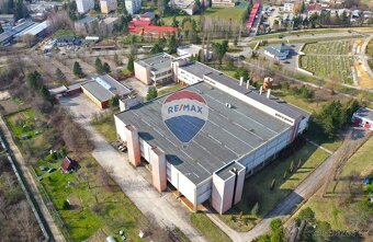Priemyselný areal 51000m2, Budovy, sklady, výrobné haly,  Sn - 6
