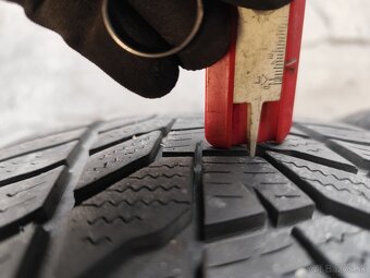 Zimné pneu 235/55 R17 - 6