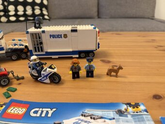 Predám lego Policajný kamión - 6