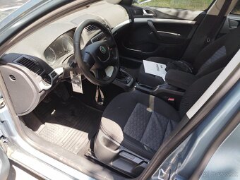 Oktavia combi,r.v 2011 motor 1.4 TSI benzín - 6