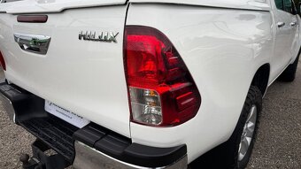 Toyota Hilux DC 2.4 I D-4D Live 4x4 - 6