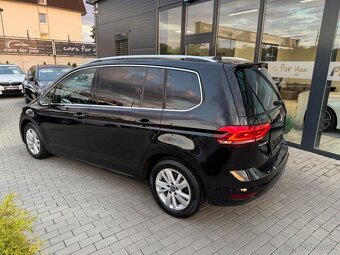 Volkswagen Touran 2.0TDi DSG Highline 7MIESTNY Ťažné - 6