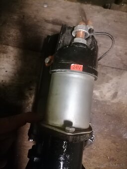 Štartér na Bager 324 GAT - 6