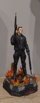 Terminátor : Arnold Schwarzenegger - 6