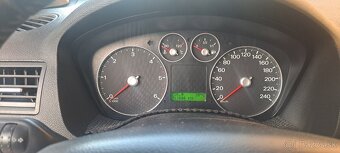Ford Fokus C-Max 2L 2004 - 6