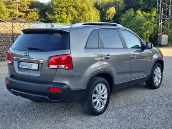 KIA SORENTO 2,2CRDi 4x4 7.MIESTNE - 6