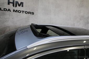 BMW 530d xDrive Touring G31 210kW MPaket Pano Laser H/K Tažn - 6