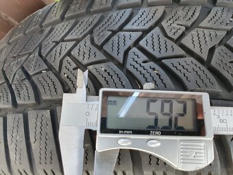 Predám zimné pneu značky Dunlop 205/60 - 6