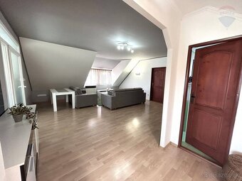 Na predaj: Priestranný rodinný dom s dvoma bytovými jednotka - 6