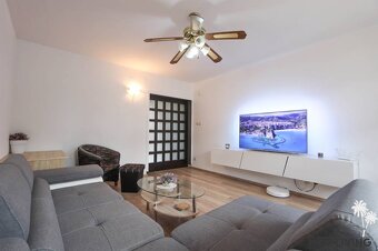 Exkluzívne na predaj 6iz. rodinný dom v  obci Moravany nad V - 6