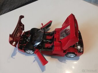 1:18 FERRARI F50 cabrio Bburago cervena - 6