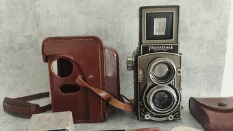 Starý fotoaparat Flexaret s příslušenstvím - 6