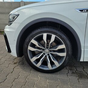 VW Tiguan 2.0 TDI 190k 4MOTION R Line Highline Panorama
- 6