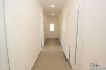 NOVÉ kanc.priestory od 14,74 m2, spolu 105,6m2 - 5 kanc.,Ruž - 6