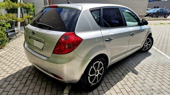 Kia Ceed 1.6 crdi - 6