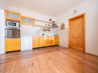 Nová ponuka- 100 m2 4-izbový byt- Kompletne zrekonštruovaný- - 6
