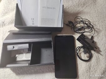 HTC Desire 12+ - 6