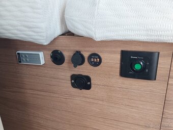 Predám Karavan Weinsberg 450 FU - 6