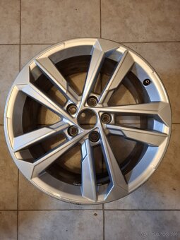Originál disky audi 8Y0601025E/ ET 46 R 17 - 6