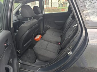 Predám Hyundai i30 cw 1.4 benzín - 6